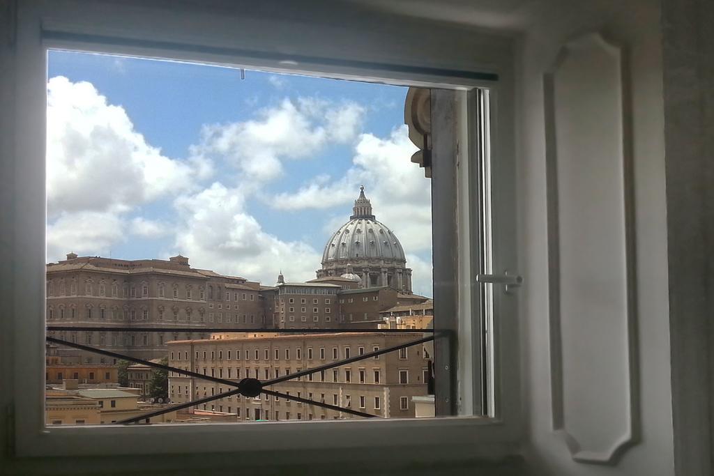 La Rosa Del Vaticano Luxury Apartment Rome Exterior photo